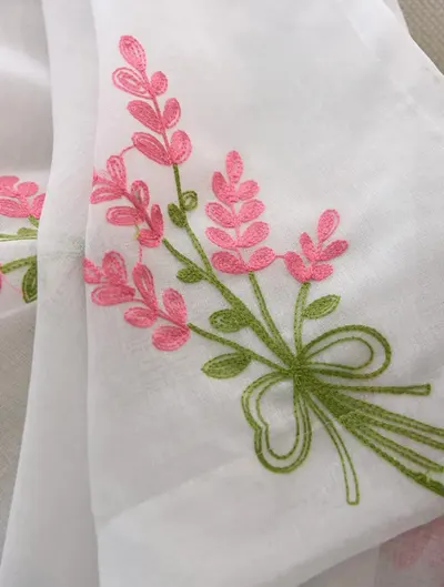Visillos bordados lavanda rosada (2 paños de 140×230 cm) – foto 2
