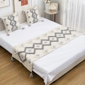 Piecera Boho rombos gris borlas 70 x 210 cm + 2 fundas 45 x 45 cm