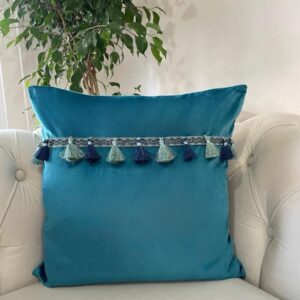 FUNDA DE COJIN TURQUESA TERCIOPELO POMPÓN 45x45 cm/30x50 cm