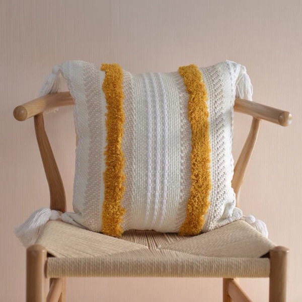 FUNDA DE COJIN BOHO TEJIDO MOSTAZA